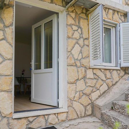 فندق Studio Apartman Monika Baška Voda المظهر الخارجي الصورة