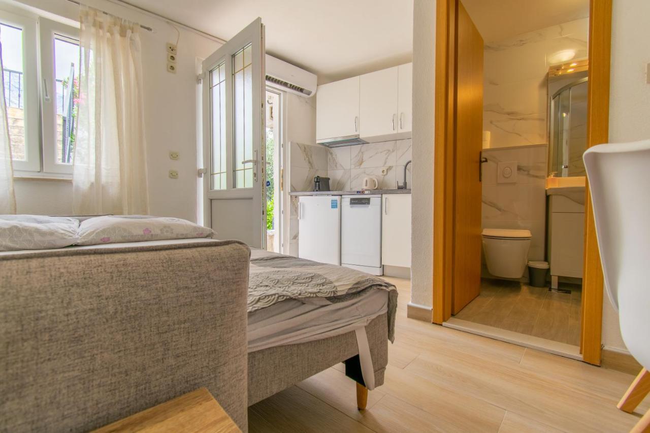 فندق Studio Apartman Monika Baška Voda المظهر الخارجي الصورة