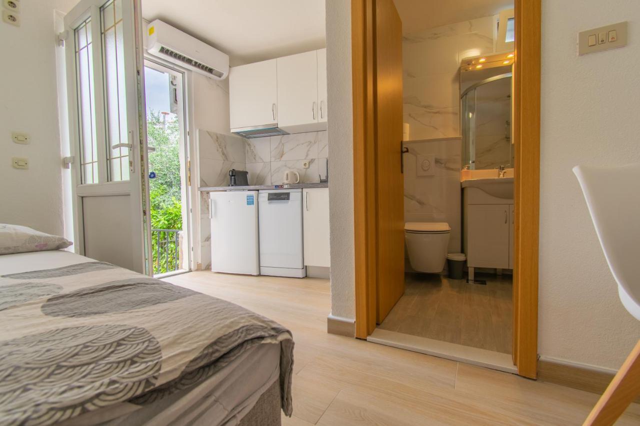 فندق Studio Apartman Monika Baška Voda المظهر الخارجي الصورة